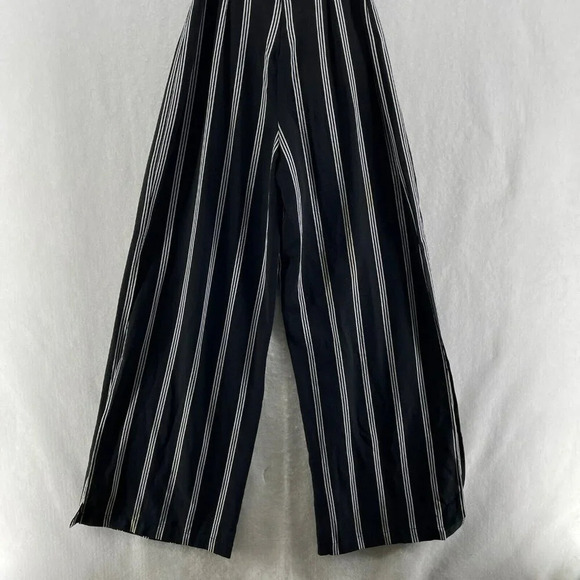 Monteau Jumpsuit Women's Sz M Black Striped V-Neck Wide-Leg Flutter Sleeve - Picture 9 of 14